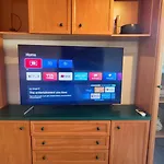 3Bdr 2 Bath Apt With Parking In The Best Location
