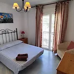 3Bdr 2 Bath Apt With Parking In The Best Location