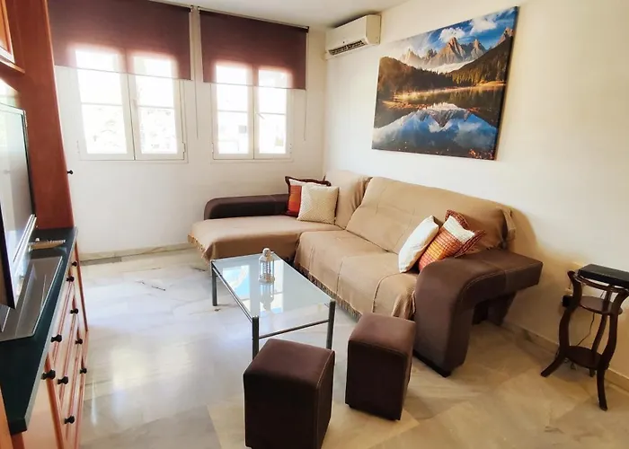 3Bdr 2 Bath Apt With Parking In The Best Location