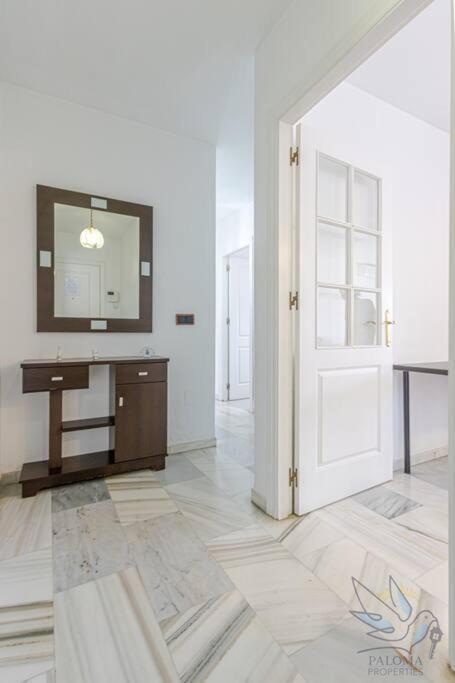 3bdr 2 Bath With Parking In The Location
