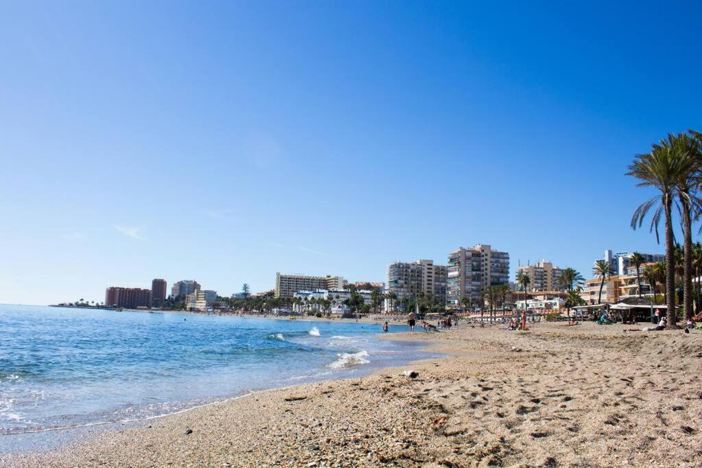 3bdr 2 Bath With Parking In The Location